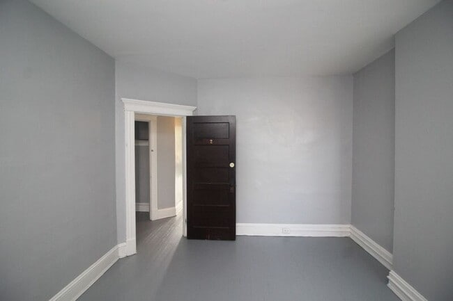 Building Photo - 3010 Guilford Ave