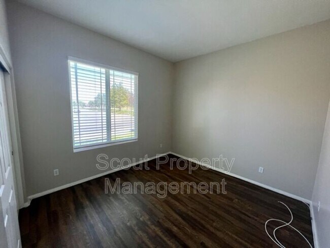 Building Photo - 45602 Magnolia Pl