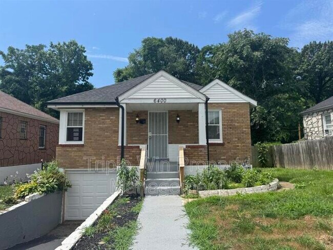 Primary Photo - 6400 Myron Ave