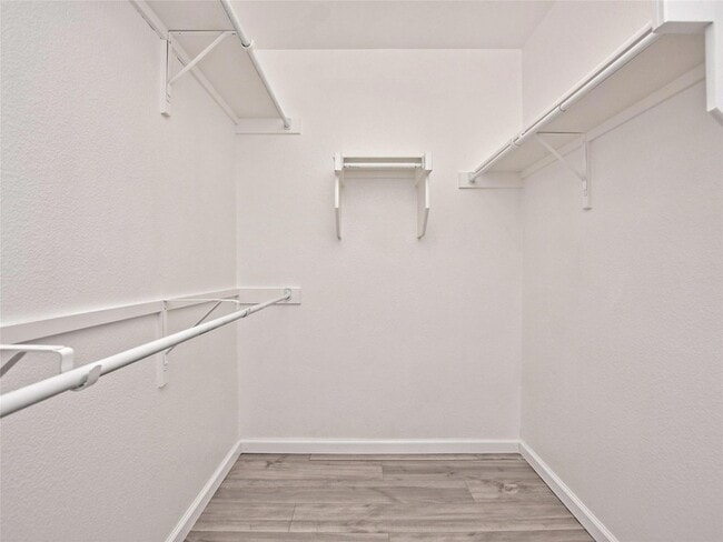 Building Photo - 2300 Amy Lynn Ln