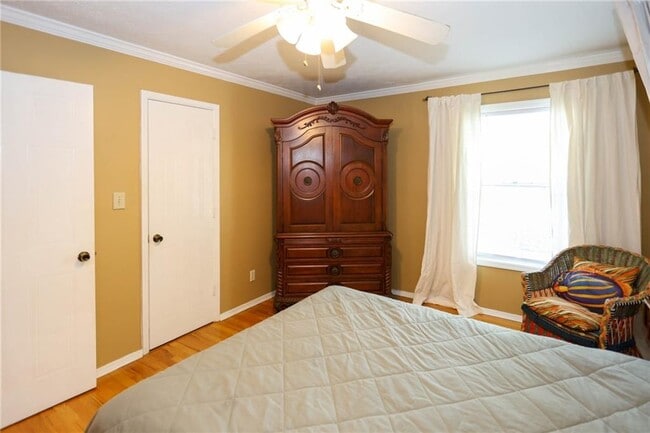 Building Photo - 402 Olde Mill Ln