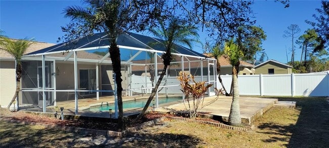 Building Photo - 4550 Fernway Dr