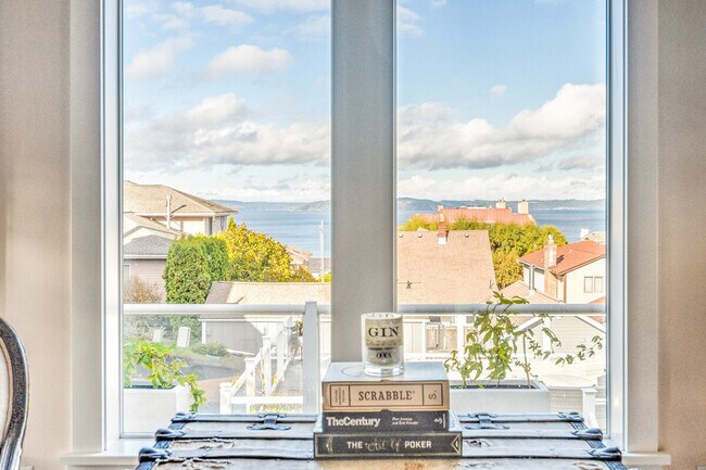 Building Photo - 2724 N Starr St