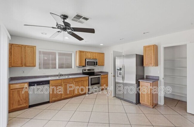 Building Photo - 3332 S Bowman Rd