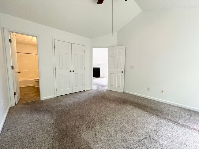 Building Photo - Charming Newly Remodeled 3BD, 2BA Raleigh ...