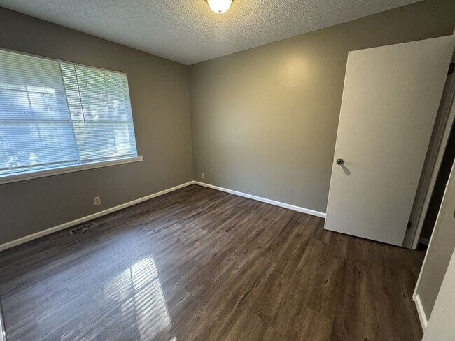 Building Photo - 1088 Co Rd 219