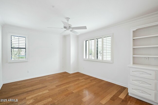 Building Photo - 8526 E Vista Del Lago