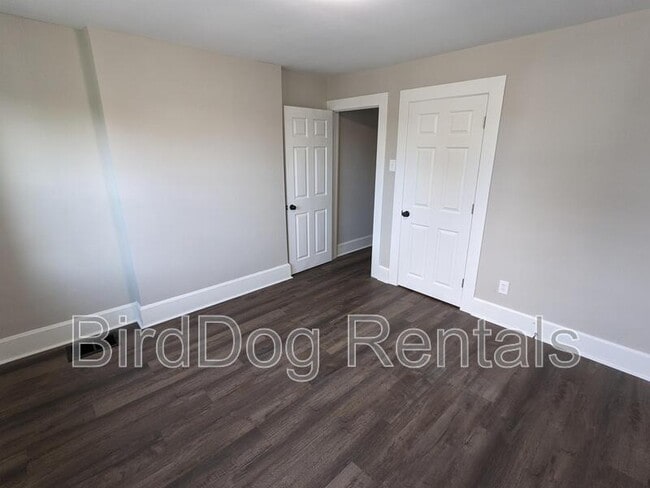 Building Photo - 2735 Sutton Ave