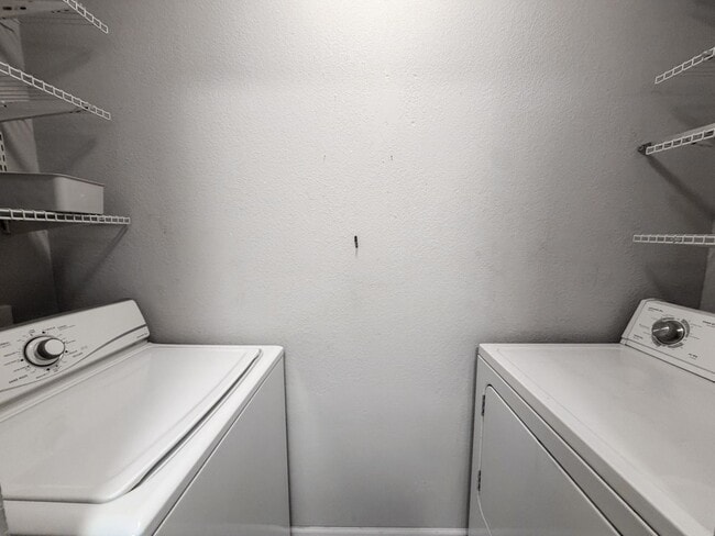 Building Photo - Updated 3-Bed Townhome Oasis in Copperfield | Greenbelt Views, Granite Kitchen & Move-In Ready!