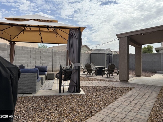 Building Photo - 10962 W Manzanita Dr