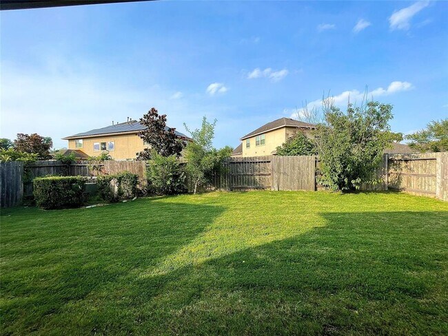 Building Photo - 5366 Blue Mountain Ln