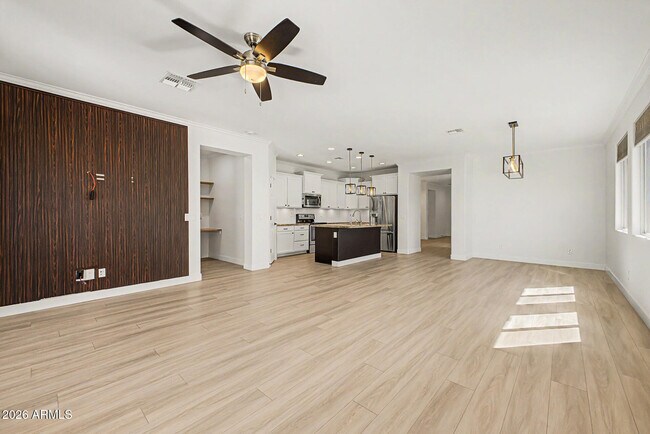 Building Photo - 3341 N 31st St
