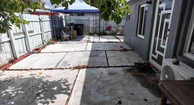 Building Photo - 3601 NW 34th Ave