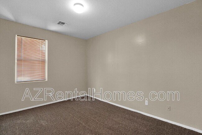 Building Photo - 6308 S 69th Glen