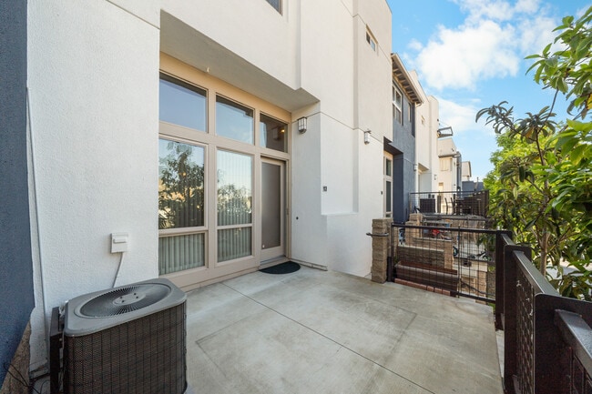 Building Photo - 5509 W 149th Pl