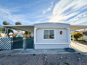 Building Photo - Cute Remodeled 3 Bedroom Home in Bullhead City, AZ