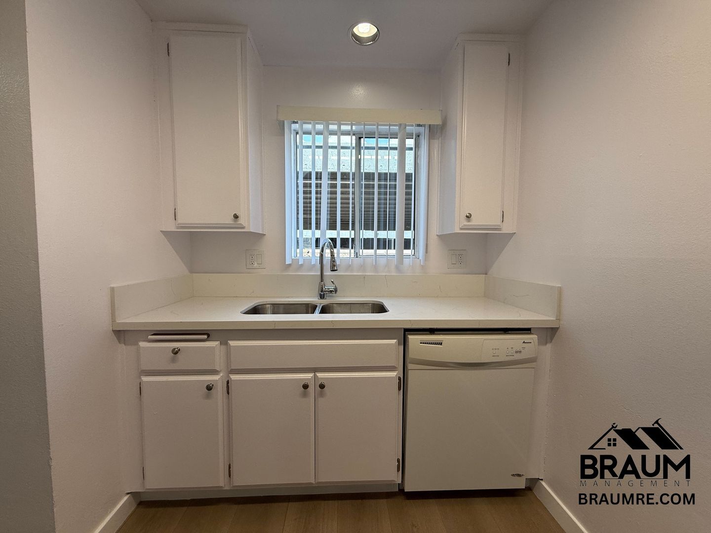 Building Photo - 14257 Friar St