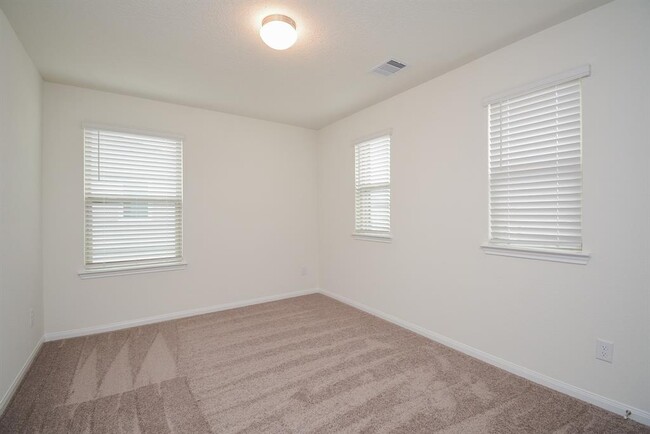 Building Photo - 4930 Lucky Fawn Ln