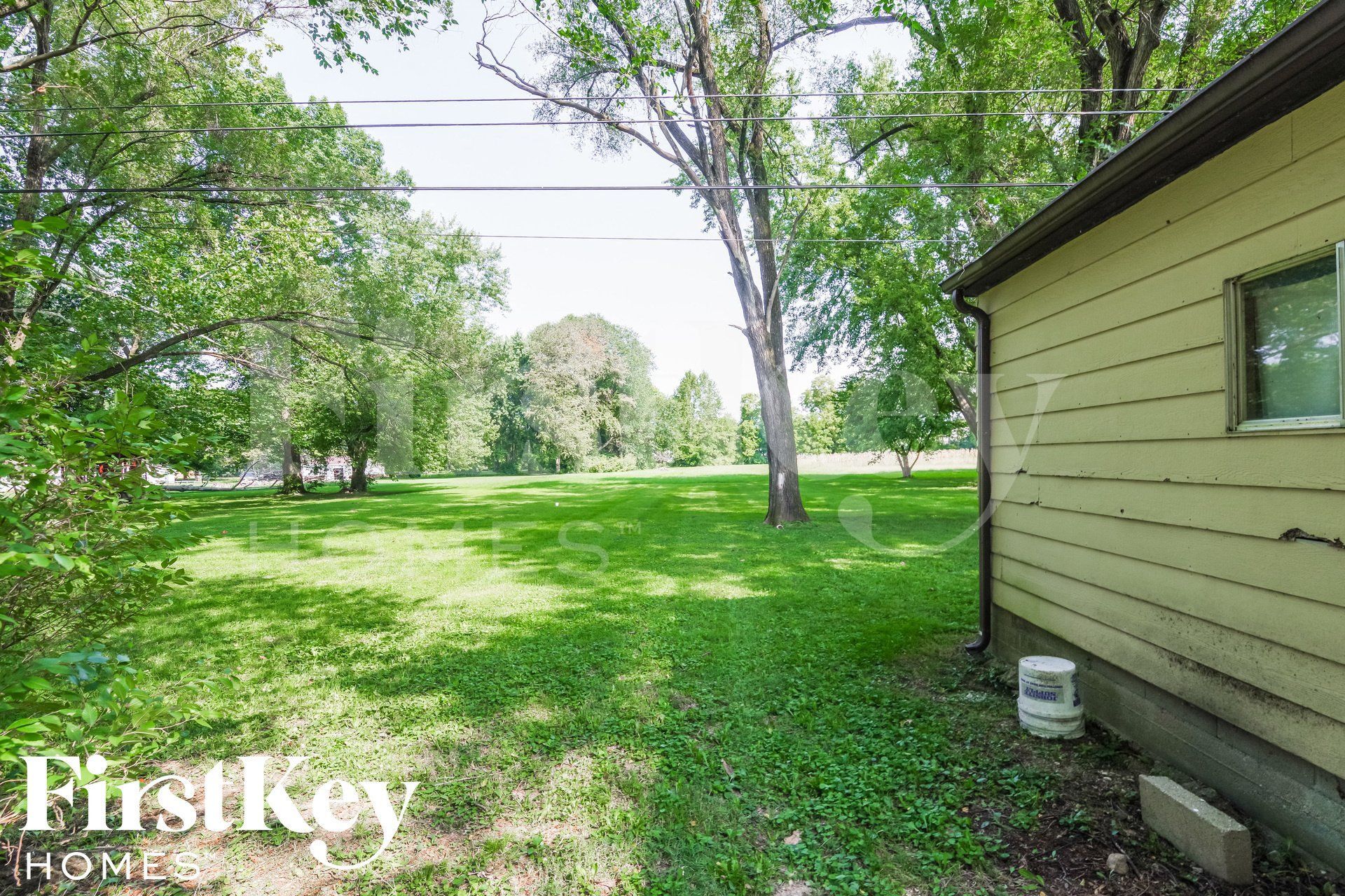 Building Photo - 3880 W Smith Valley Rd