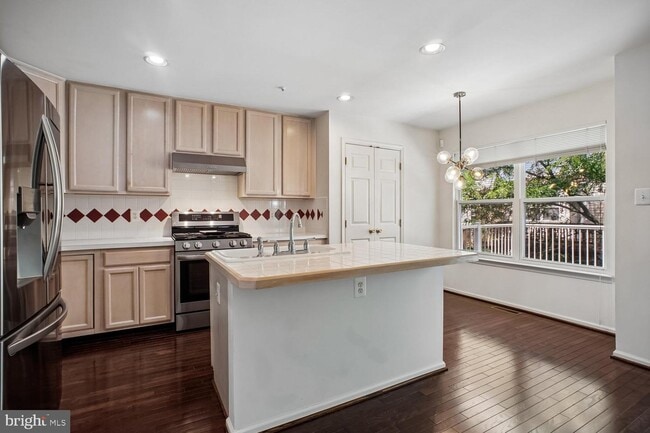 Building Photo - 6610 Hunter Creek Ln