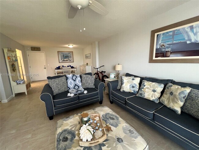 Building Photo - 125 S Ocean Ave