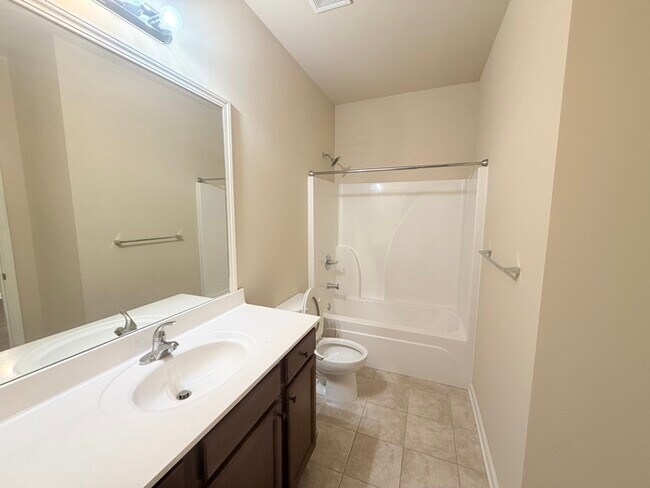 Building Photo - 5230 Brierstone Dr