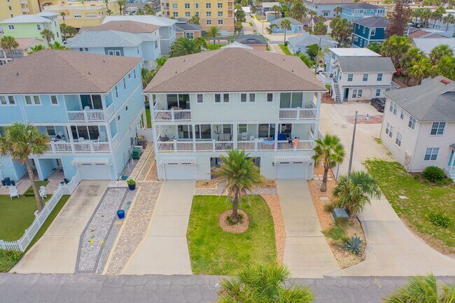 Building Photo - Fully Furnished Jax Beach Townhome