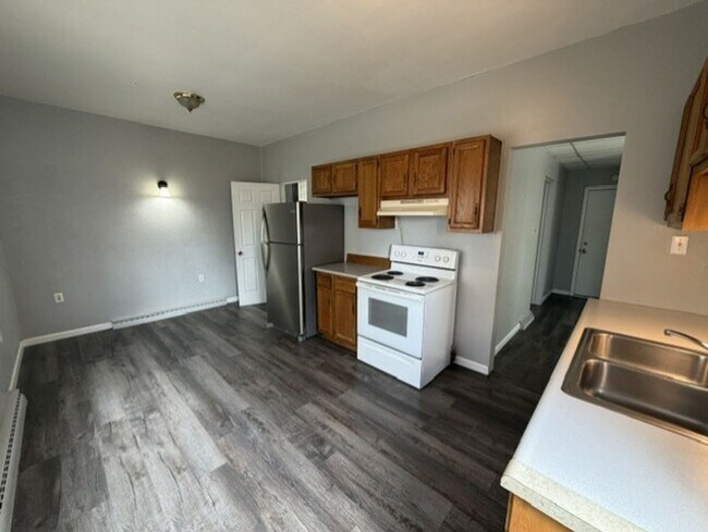 Building Photo - 14 S Grandview Ave