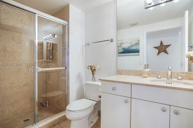 Building Photo - 4775 Collins Ave