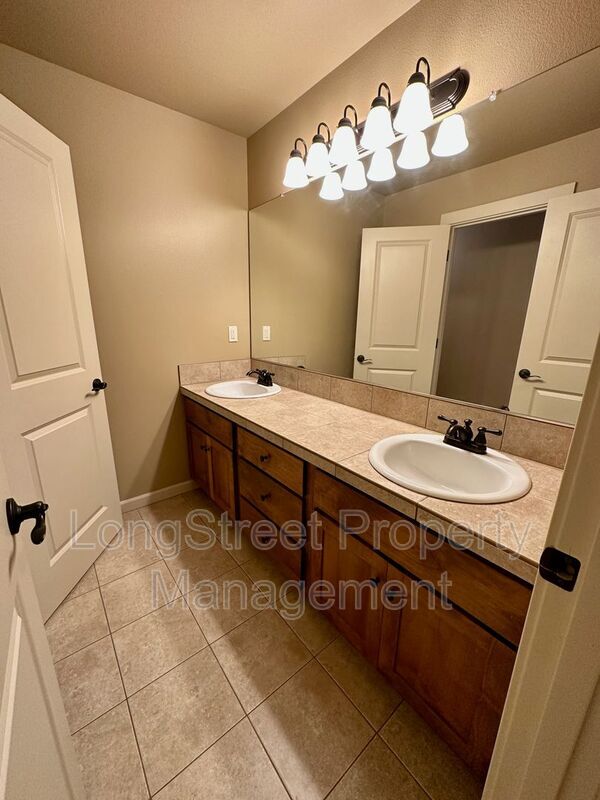 Building Photo - 14234 Murren Way