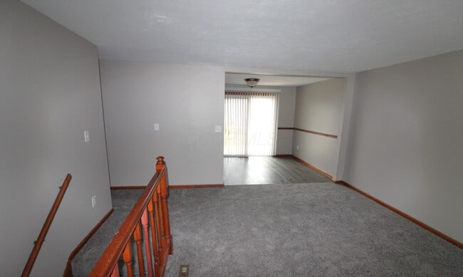 Building Photo - 5071 Albany Dr