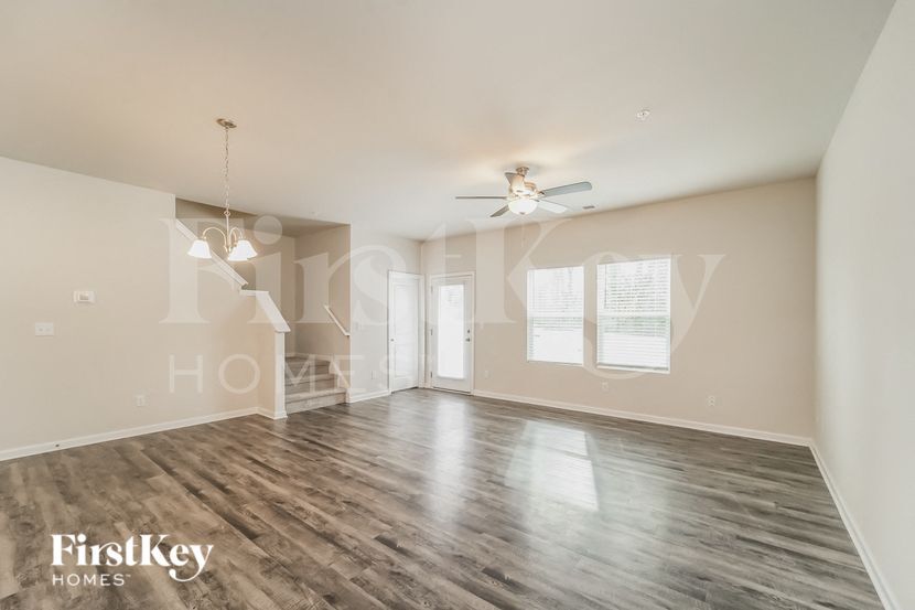 Building Photo - 9417 Village View Ct NW