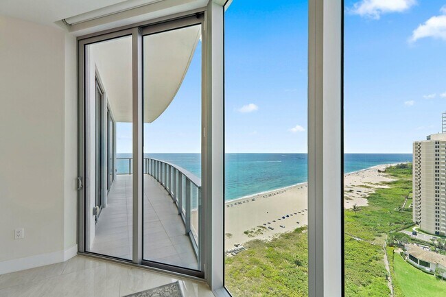 Building Photo - 3100 N Ocean Dr