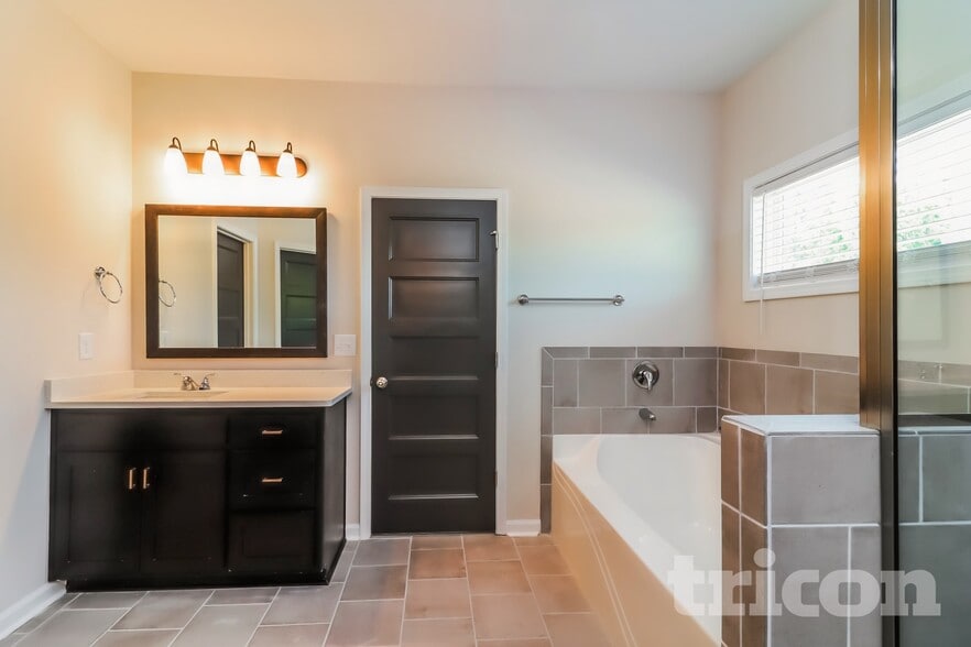 Building Photo - 126 Cedar Pk Wy