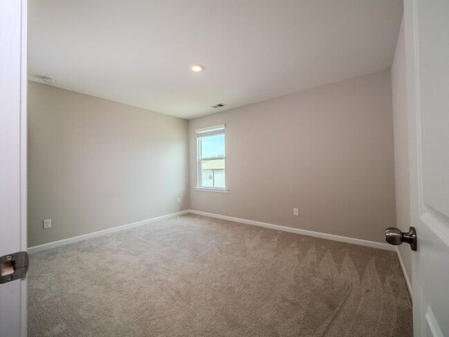 Building Photo - 287 Golden Eagle Pkwy