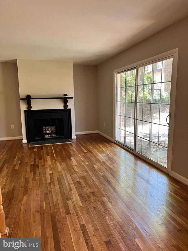Building Photo - 3900 Ivydale Dr
