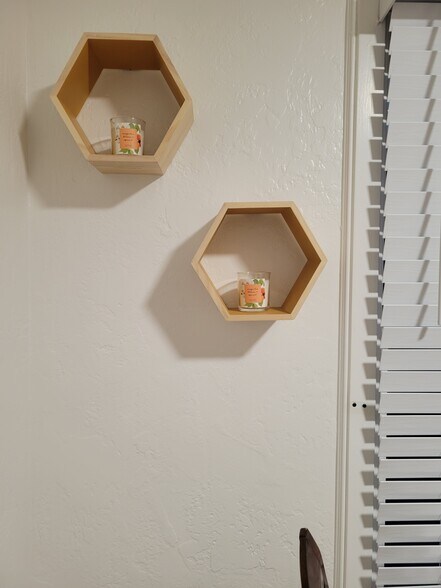 Building Photo - 1120 Evans Ave