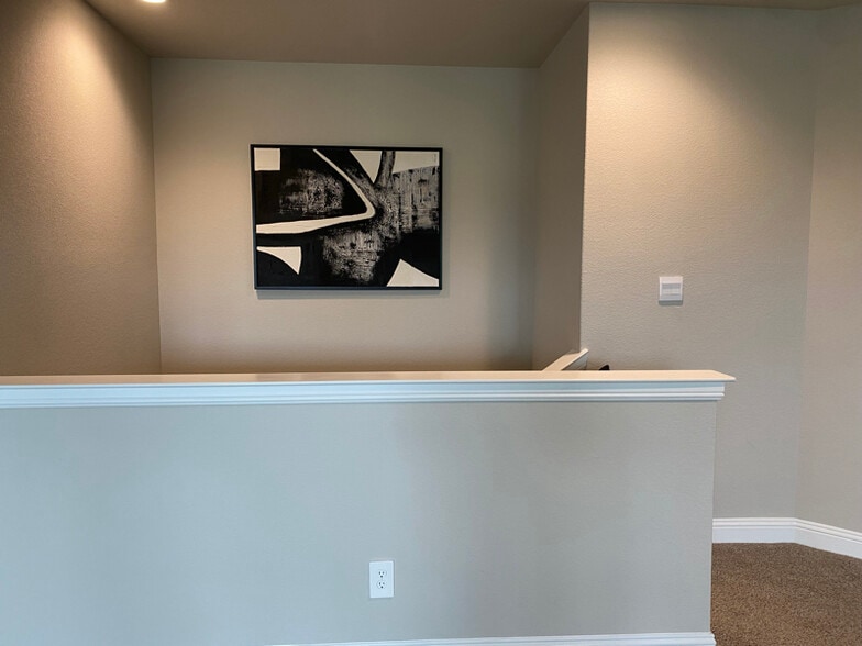 Building Photo - 2221 Yellowhammer Rd