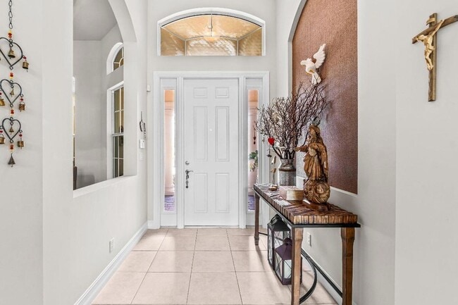 Building Photo - 114 Carmela Ct