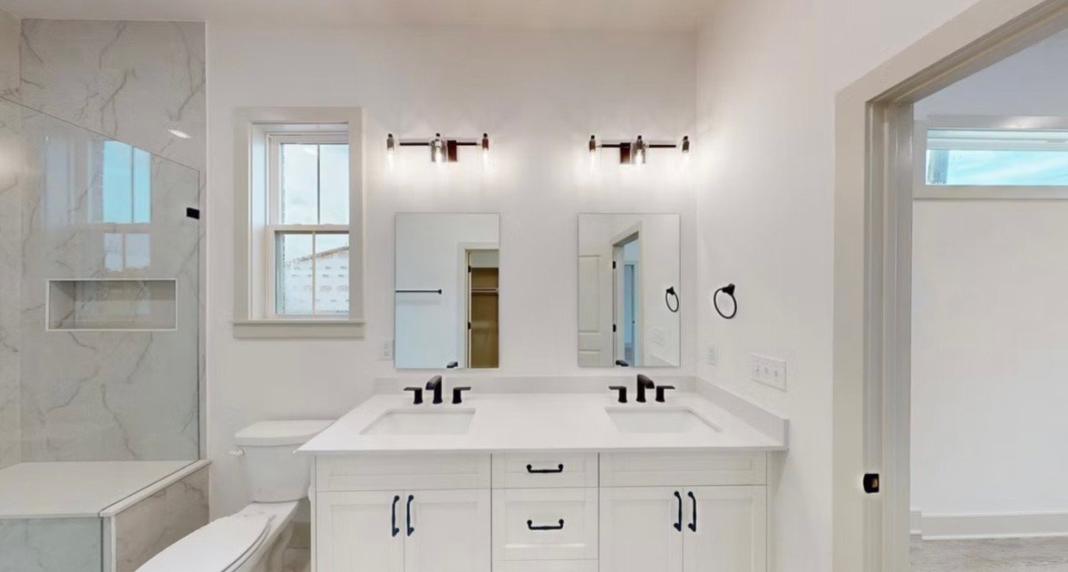 Building Photo - 5902 S Bellview Rd