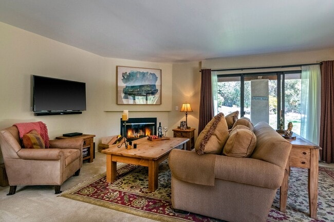Building Photo - Dream Casita in Hope Ranch!