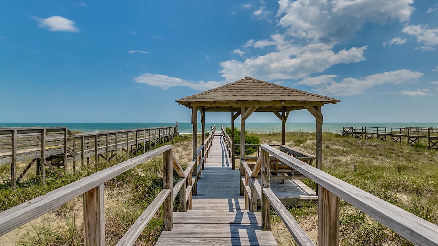 Building Photo - 630 Parker Dr