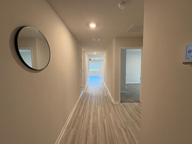 Building Photo - 807 Otto Loop