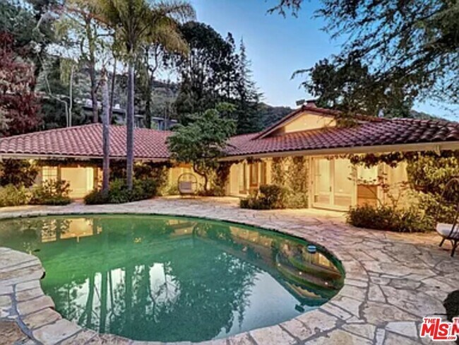 Building Photo - 1681 Stone Canyon Rd