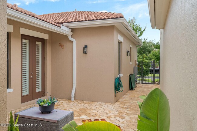 Building Photo - 8870 Napolo Dr