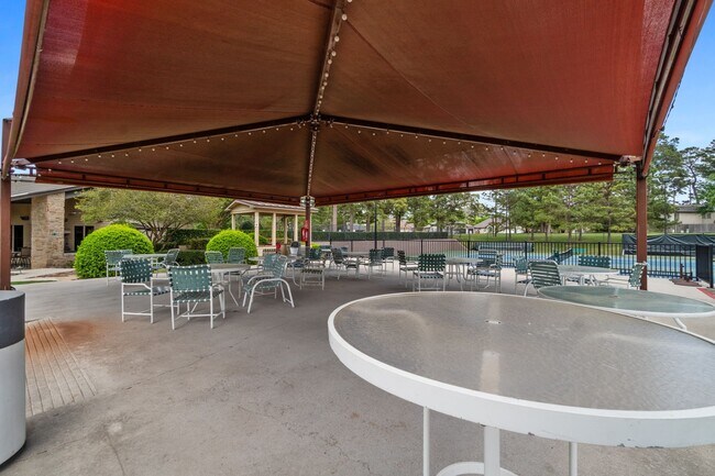 Building Photo - 12500 Melville Dr