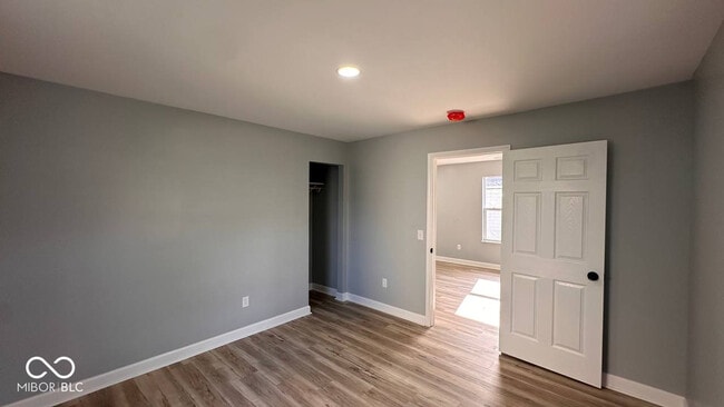 Building Photo - 1107 E Mulberry St