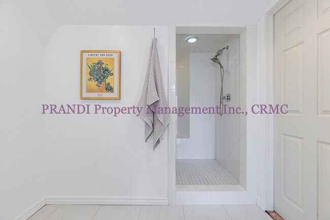 Building Photo - Woodacre Retreat Like Home with Views and ...
