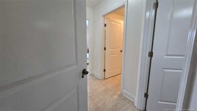 Building Photo - 127 Nandina Ct