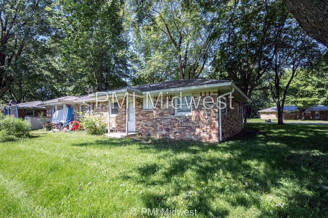 Building Photo - 570 US-52
